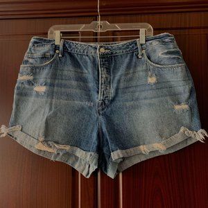 Good American Bombshell High Waist Shorts 18